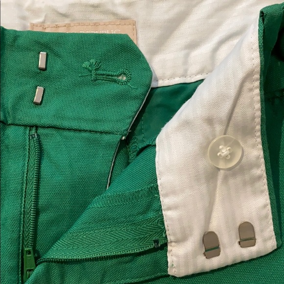 Banana Republic Factory shorts (Bundle of 3) - Picture 8 of 16